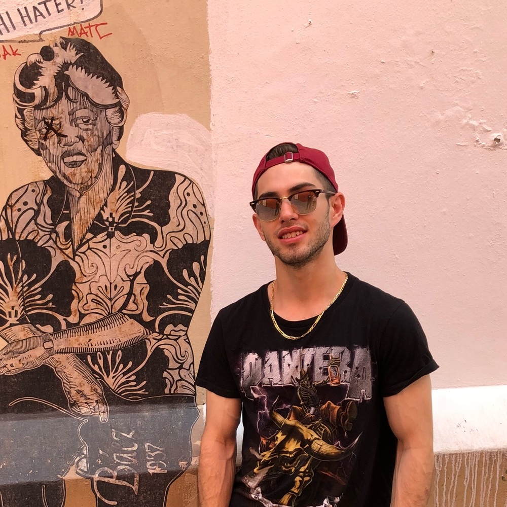 Meet your Posher, Alejandro